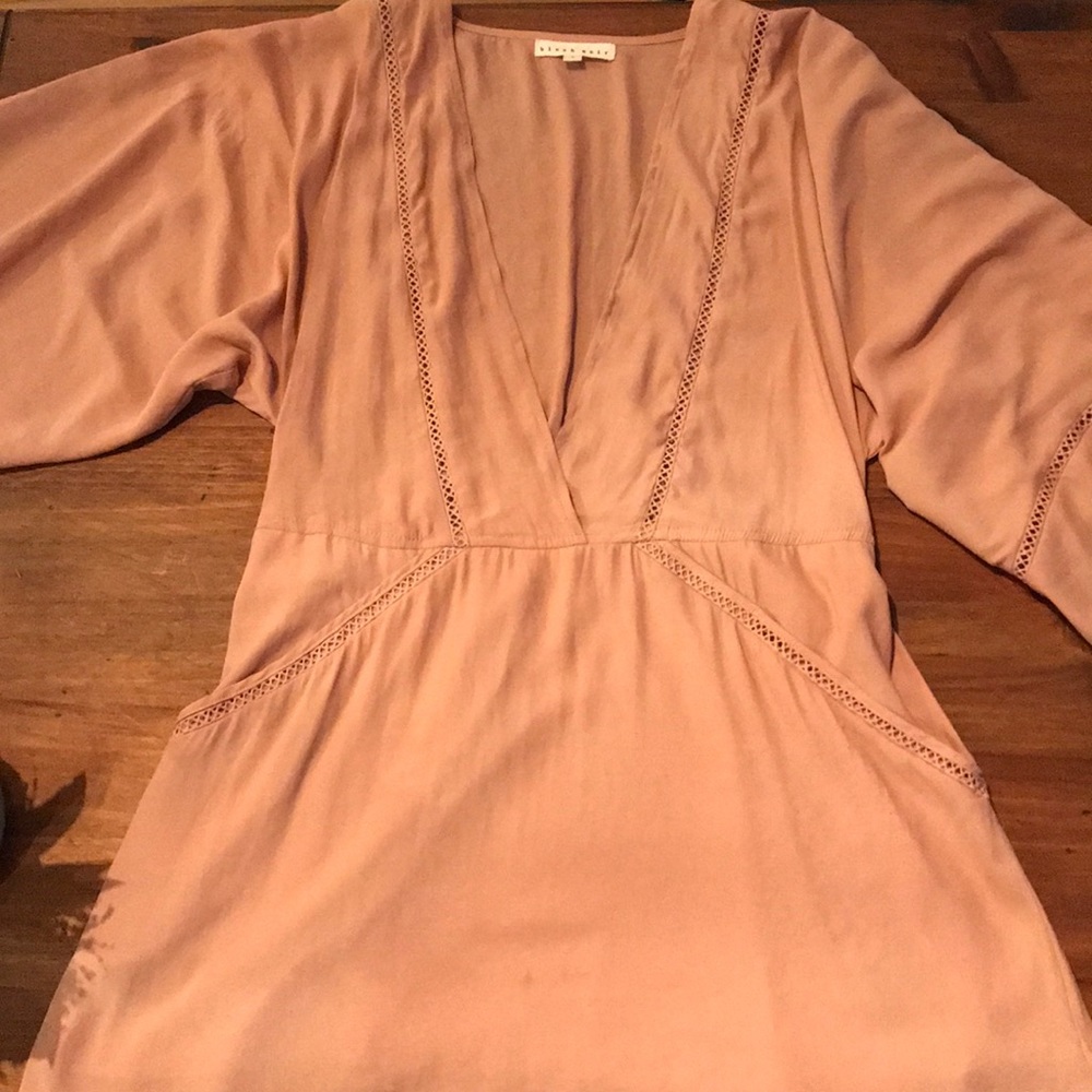 Blush noir tunic